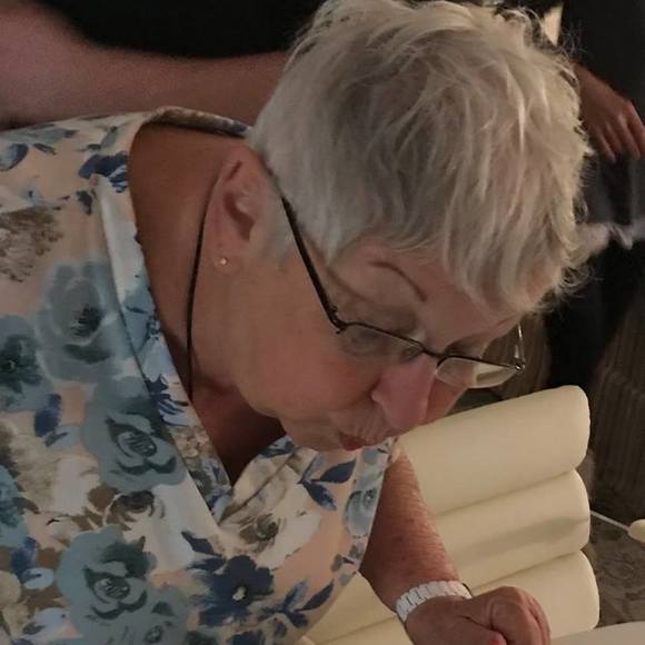 Meet your Posher, Patricia - Picture 1 of 1